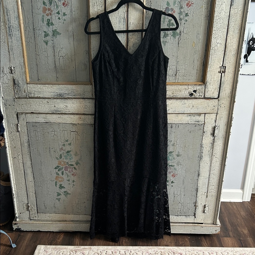 Nannette Black Lace V-Neck Maxi Dress